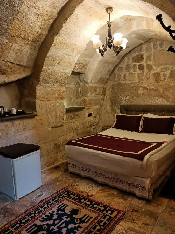 Naturels Cave House Юргюп Екстериор снимка