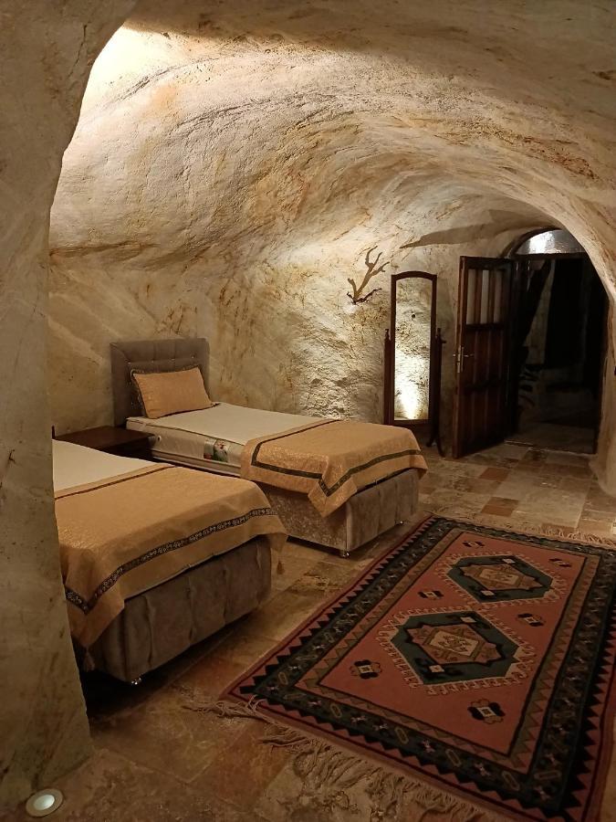 Naturels Cave House Юргюп Екстериор снимка