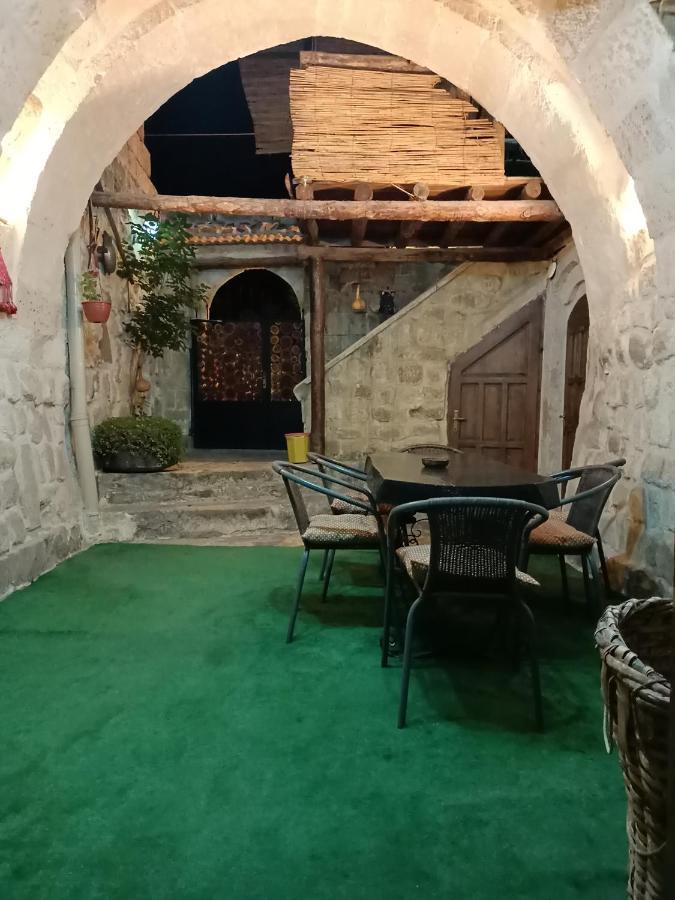 Naturels Cave House Юргюп Екстериор снимка