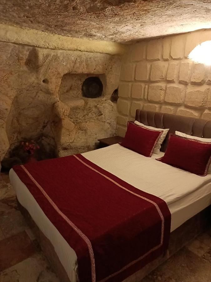 Naturels Cave House Юргюп Екстериор снимка