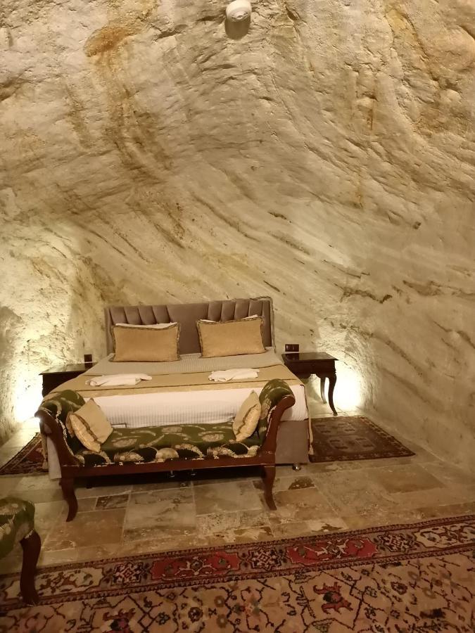 Naturels Cave House Юргюп Екстериор снимка